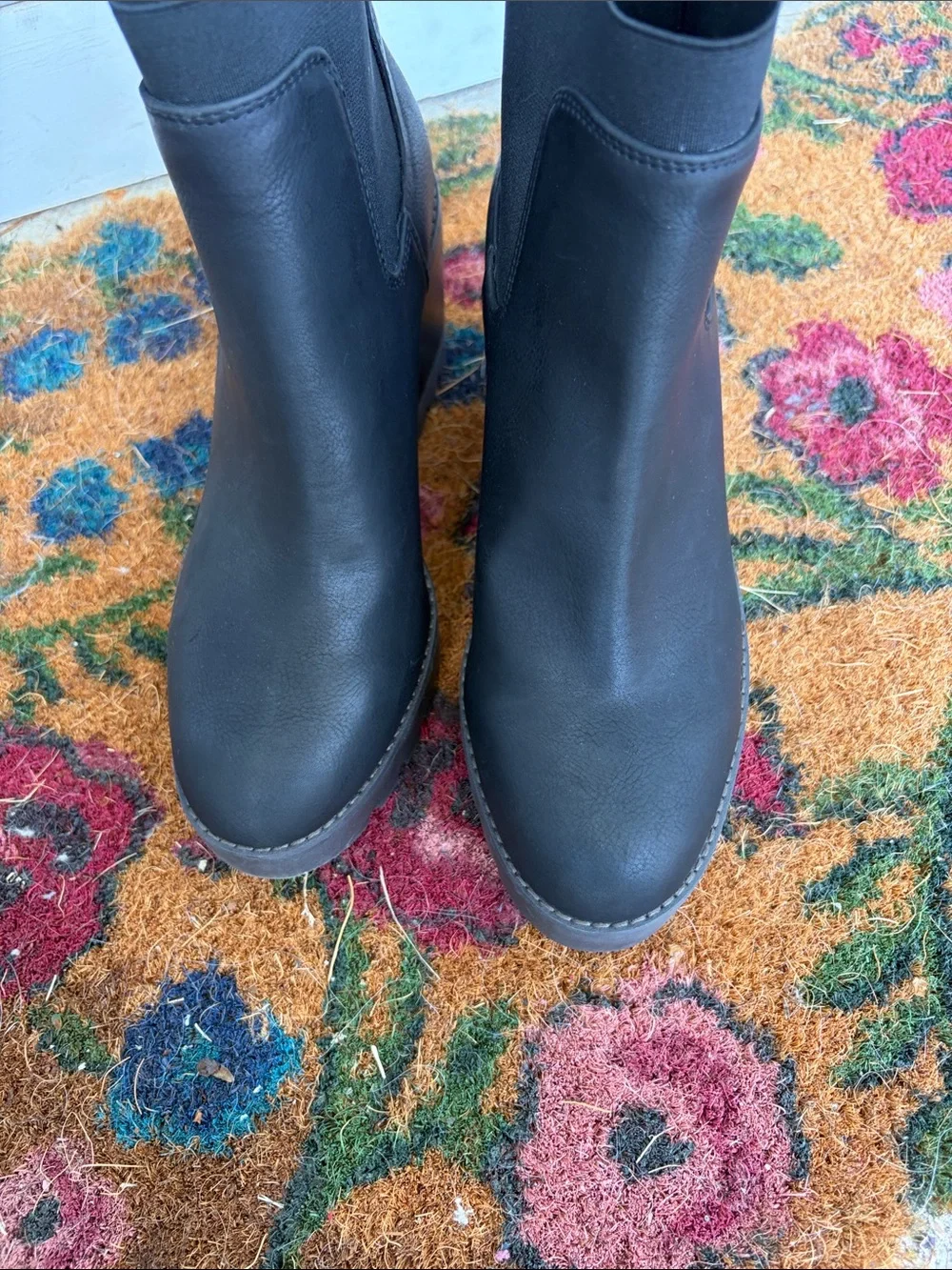 NWOT Crown vintage Black Wedge Chelsea Ankle Boot